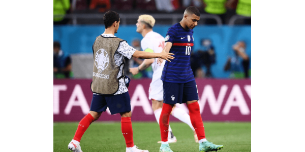 Kylian Mbappé postanowił wyjść z Paris Saint-Germain i udać się do innych zespołów, aby doświadczyć